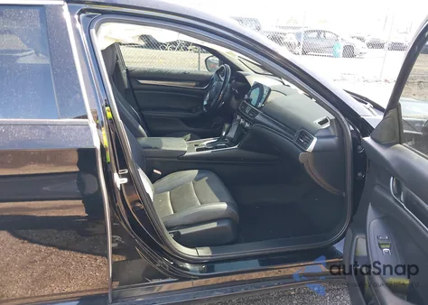 2022 Honda Accord Sport z USA, uszkodzony, nr VIN 1HGCV1F35NA061806